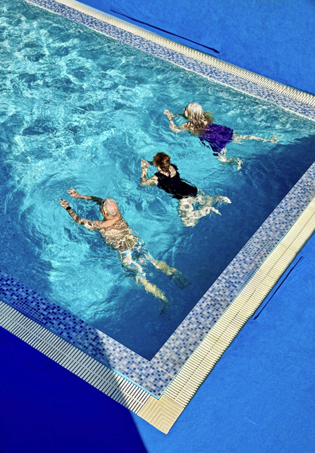 Enjoying the pool!
Who is going to be the winner???
Lalysos , Rhodes 
Edging blue added
(Converted to 3by4 for canvas)